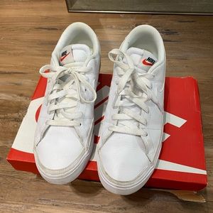 Nike Court Legacy Women’s shoes